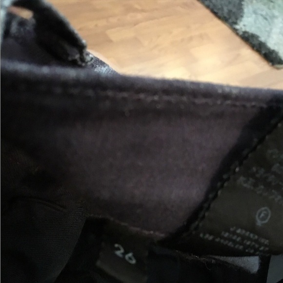 J Brand Super skinny jeans woman’s size 26
Indigo will bleed - Picture 7 of 16